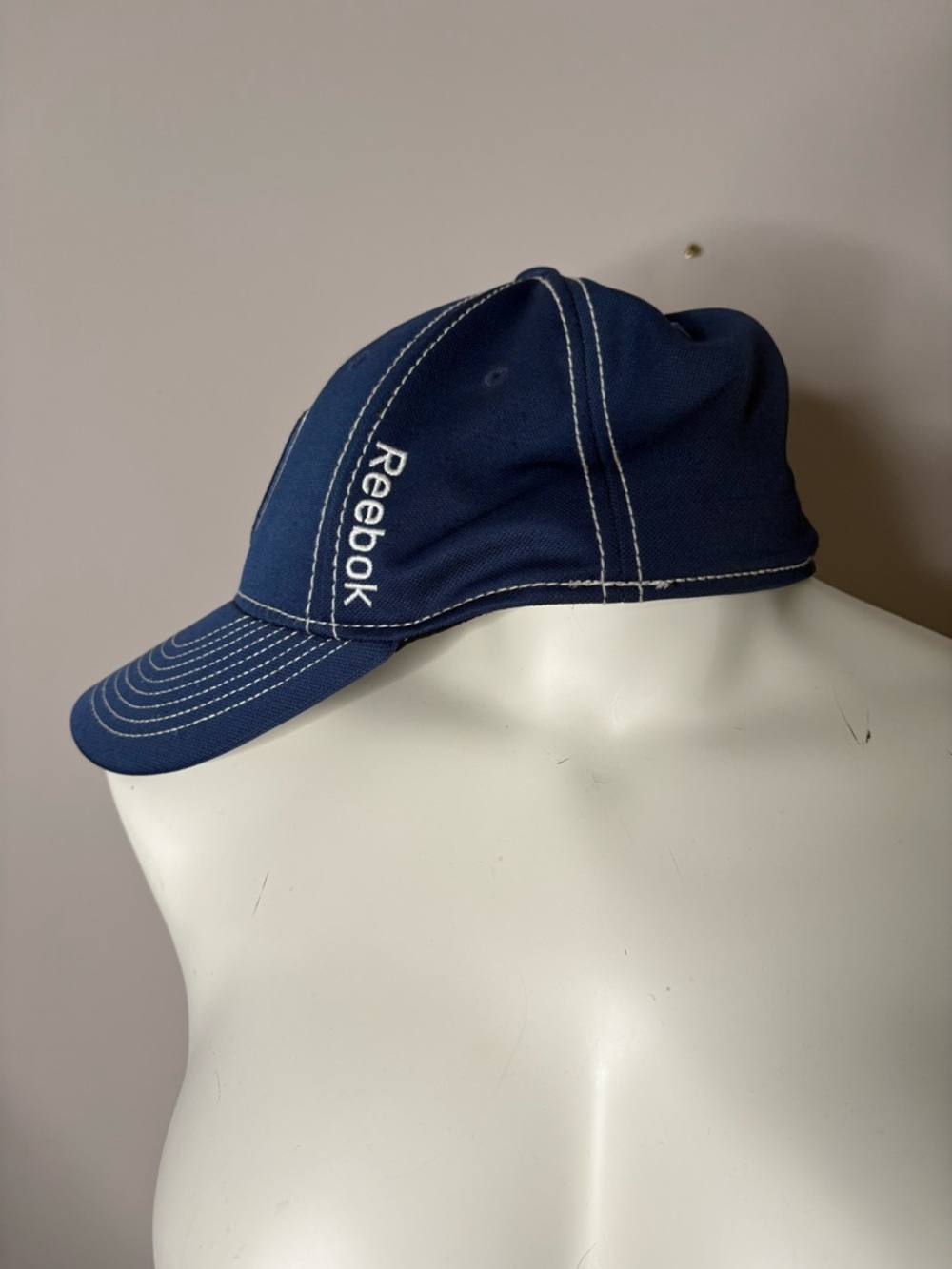 Edmonton Oilers Reebok Structured Hat – S/M - Picture 4 of 7